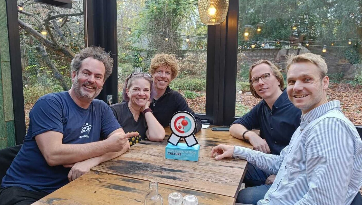 Foto van Ton, Ruben, Jeroen met prijs experimentation culture awards